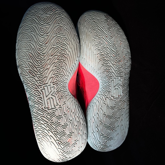 Nike Kyrie Flytrap 5, Magic Ember Dynamic Turquoise, Youth 4.5 - Picture 8 of 10